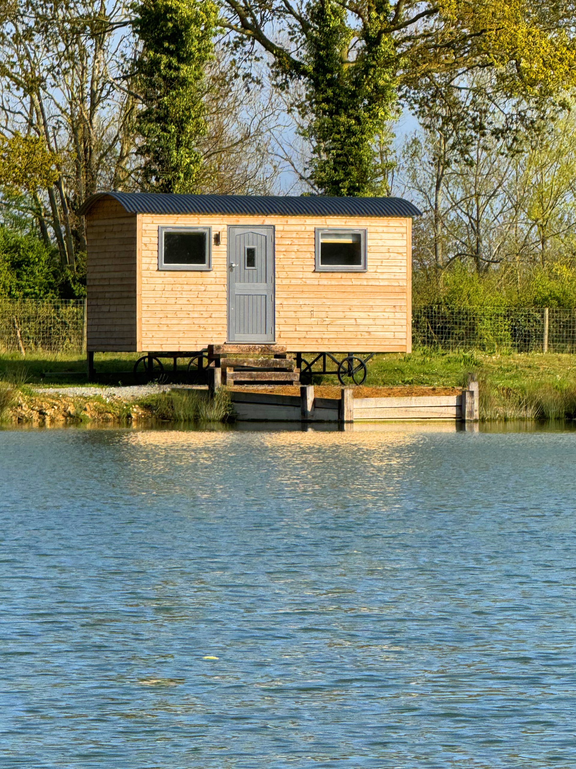 Shepard hut with peg